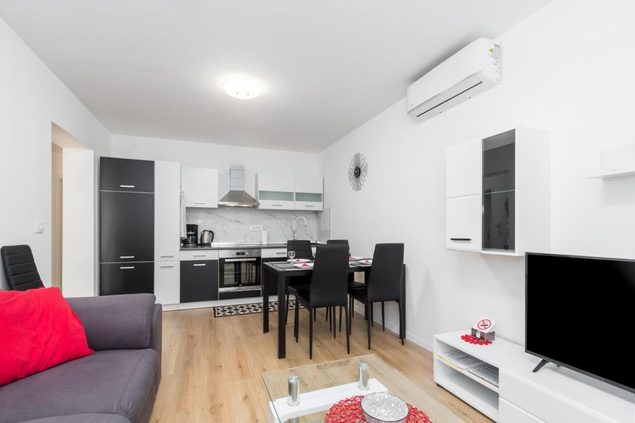 Apartman POREČ CENTER SEA Bagian luar foto